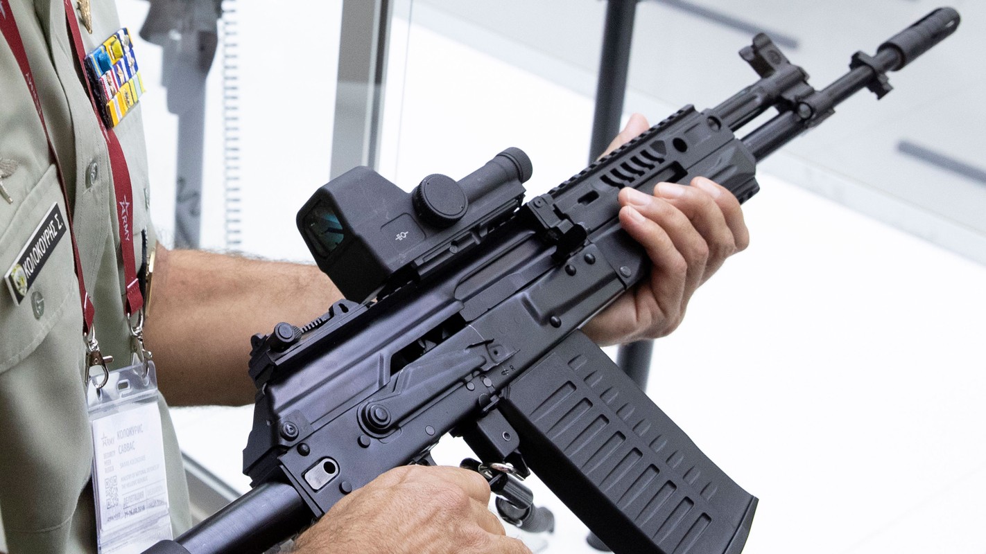 Phien ban AK-19 cua Nga chinh thuc trinh lang; co thay the AK-12?-Hinh-12