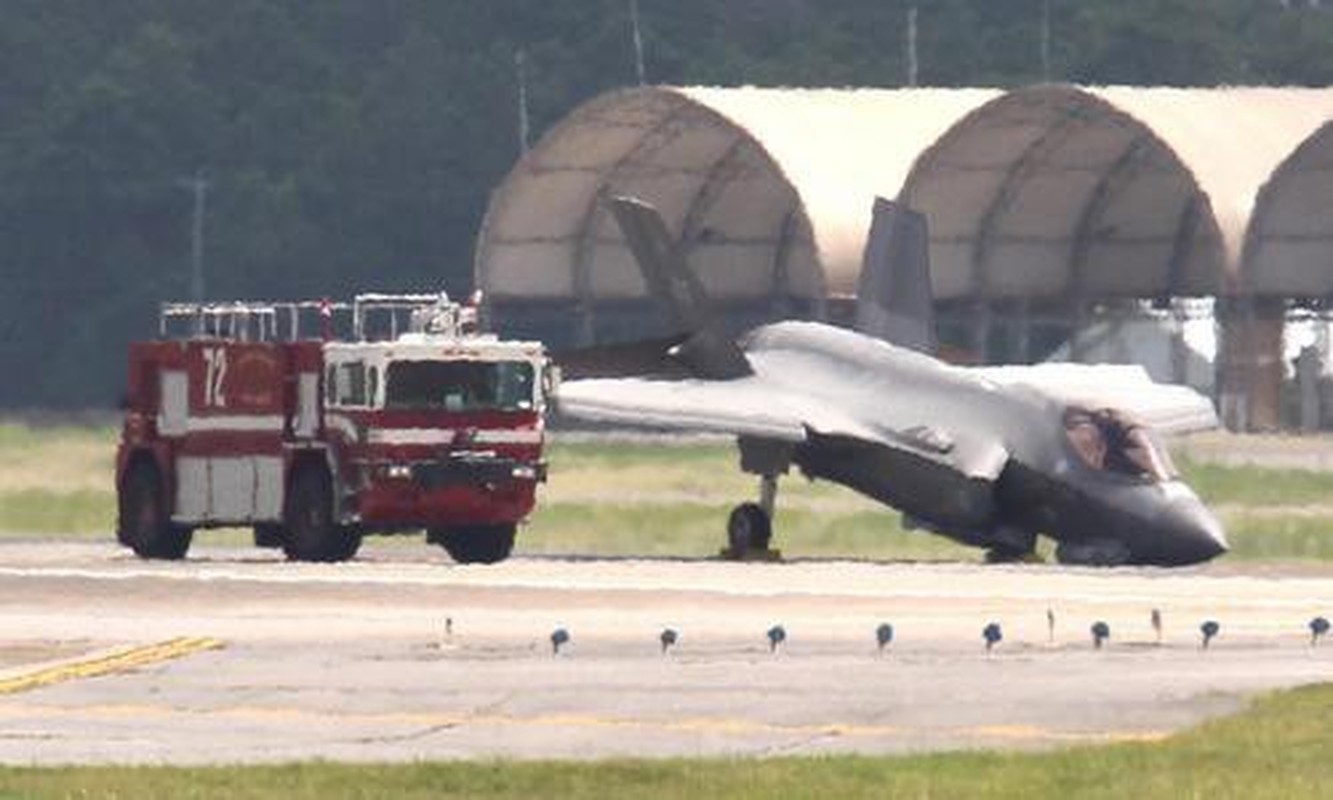 Vu khi phuong Tay khong tot nhu quang cao, Bi tu choi F-35-Hinh-8