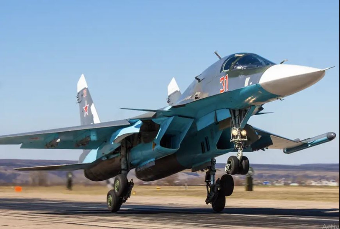 He thong S-300PS cua Ukraine bi Su-34 Nga ha guc bang mot don danh-Hinh-17