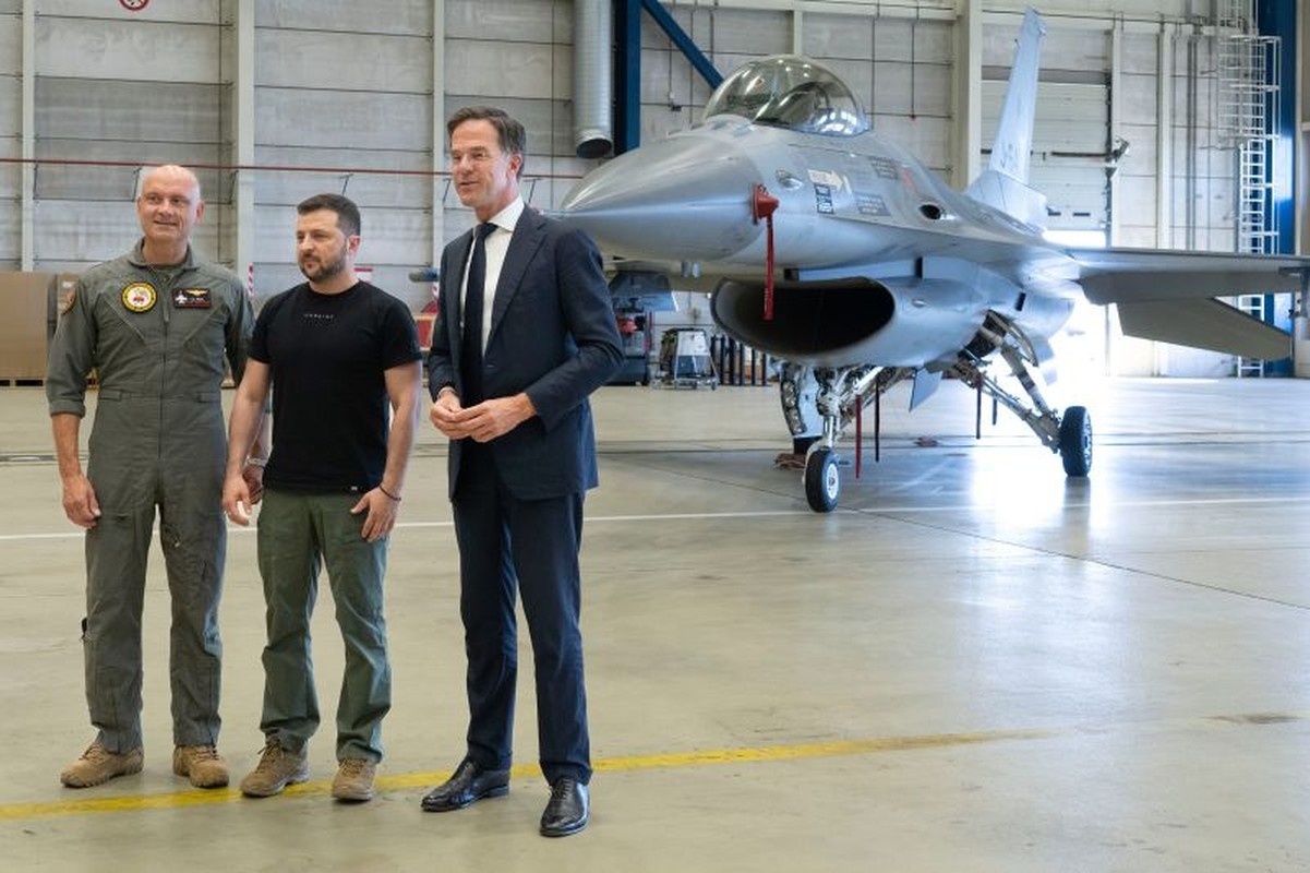 May bay F-16 co the la vu khi “buoc ngoat” cho Ukraine?