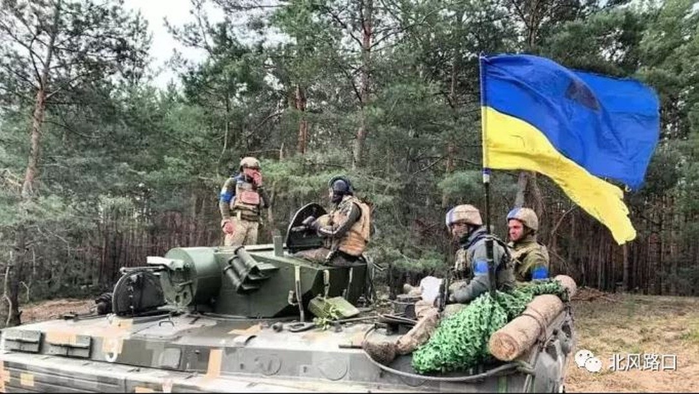Tuong My: Ukraine choc thung tuyen phong ngu dau tien cua Nga o Orekhiv-Hinh-16