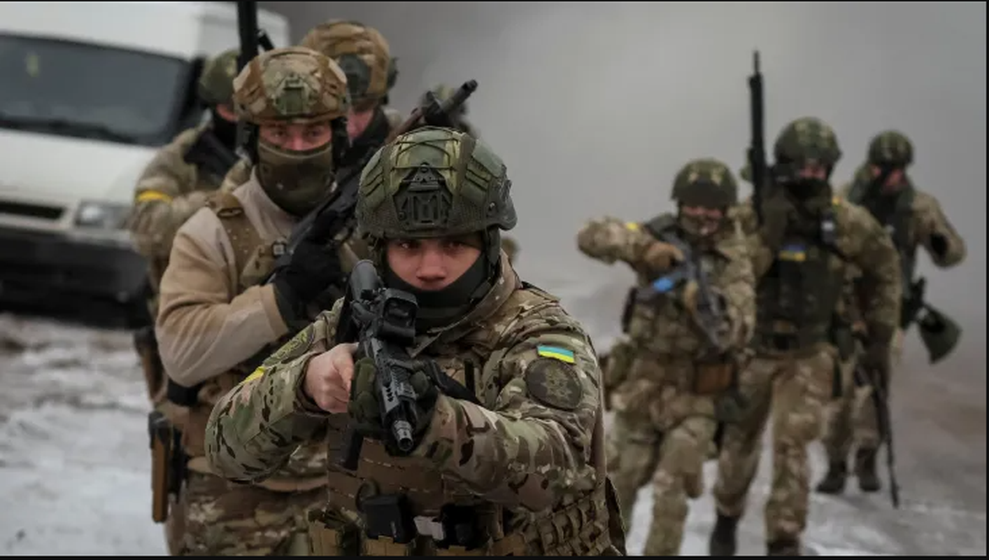Ukraine bat chap kho khan, phan cong huong Nam Donetsk ac liet-Hinh-17
