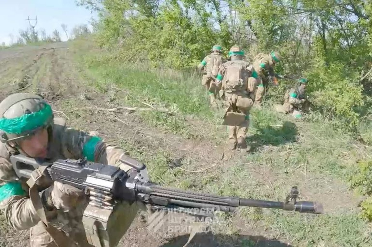 Ukraine bat chap kho khan, phan cong huong Nam Donetsk ac liet-Hinh-5