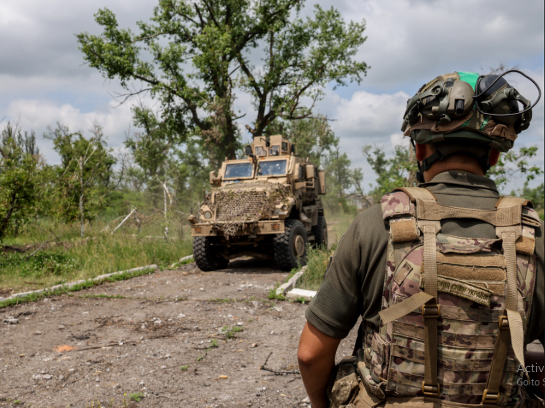 Ukraine bat chap kho khan, phan cong huong Nam Donetsk ac liet-Hinh-7