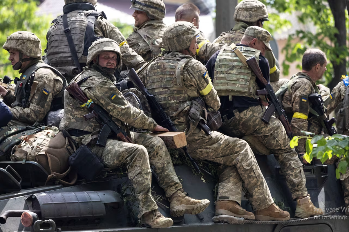 Ukraine bat chap kho khan, phan cong huong Nam Donetsk ac liet-Hinh-8