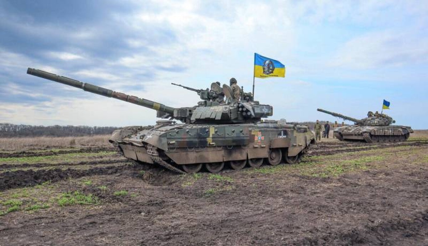 Sau 3 thang tien cong, Ukraine van o vong ngoai tuyen phong ngu-Hinh-18