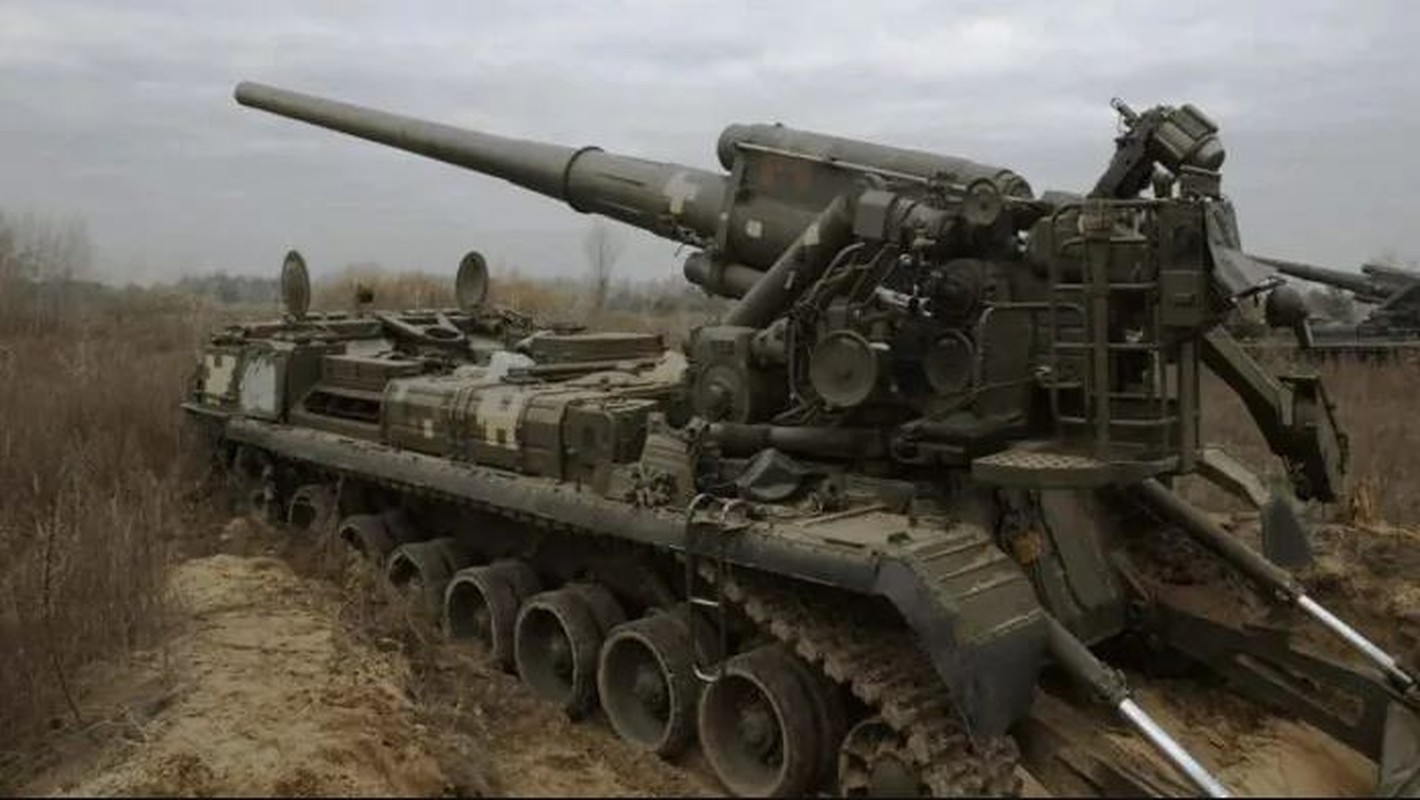 Sieu phao tu hanh 203mm cua Ukraine no tung khi vua nap dan-Hinh-4