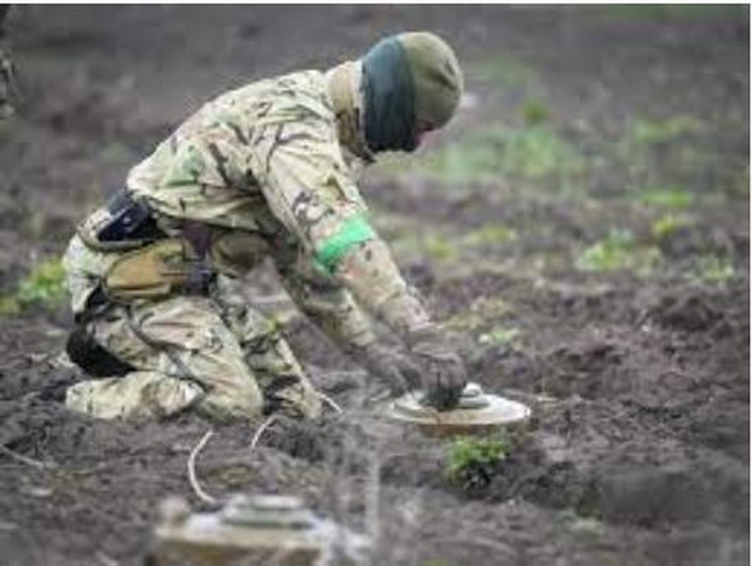 Ba lu doan Ukraine tai lo voi Rabotino sap bi Nga 