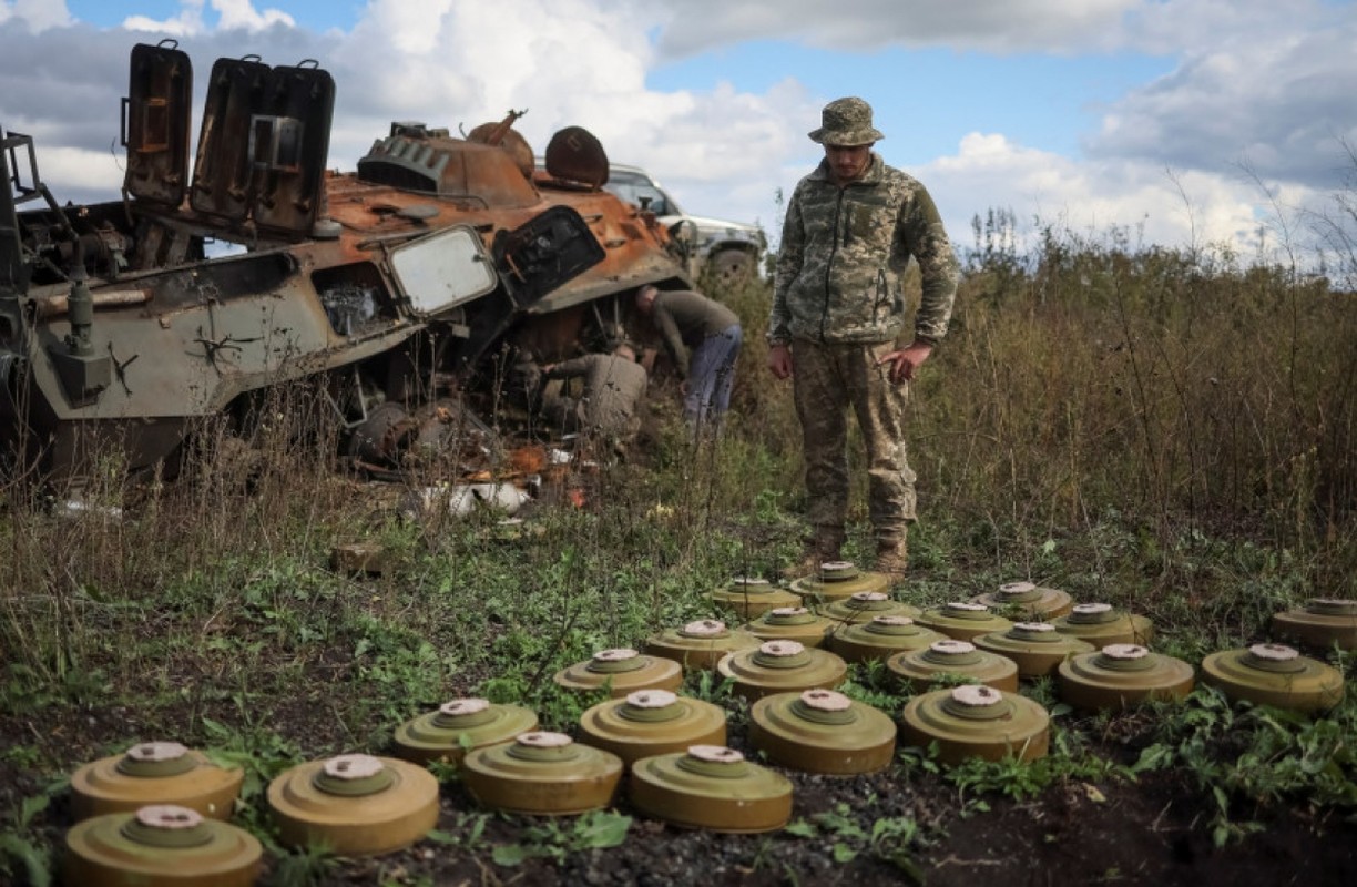 Ba lu doan Ukraine tai lo voi Rabotino sap bi Nga 