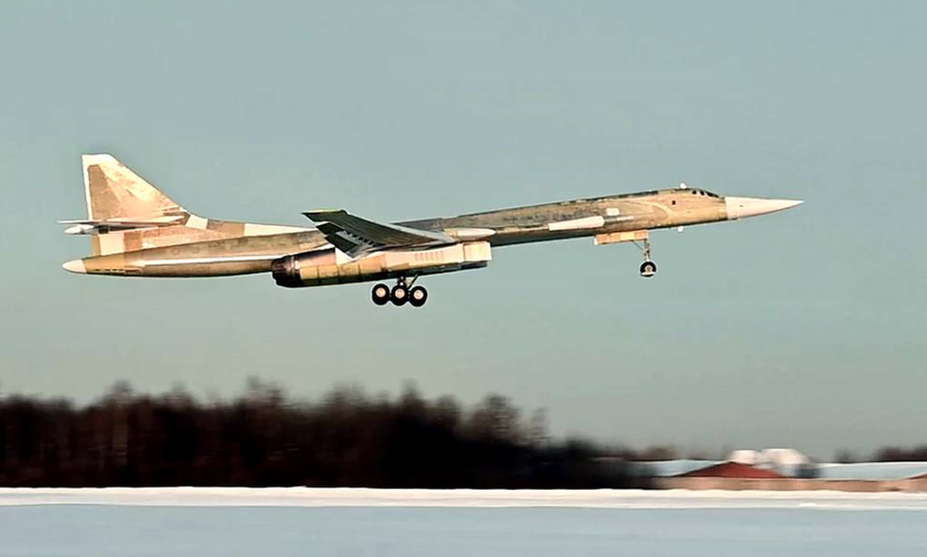 Oanh tac co Tu-160 trang bi ten lua moi, Ukraine co cach nao doi pho?-Hinh-18