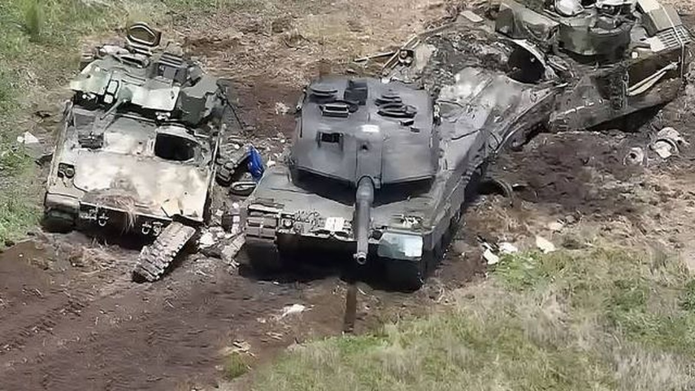 Xe tang Strv 122 vua bi pha huy tai Ukraine manh toi dau?-Hinh-17