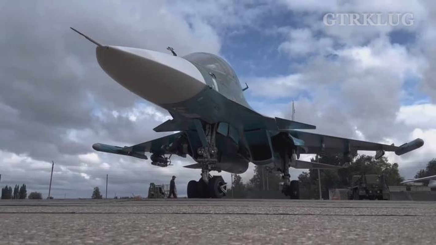 Voi bom luon, Su-34 cua Nga thuc su tro thanh “hung than”-Hinh-3