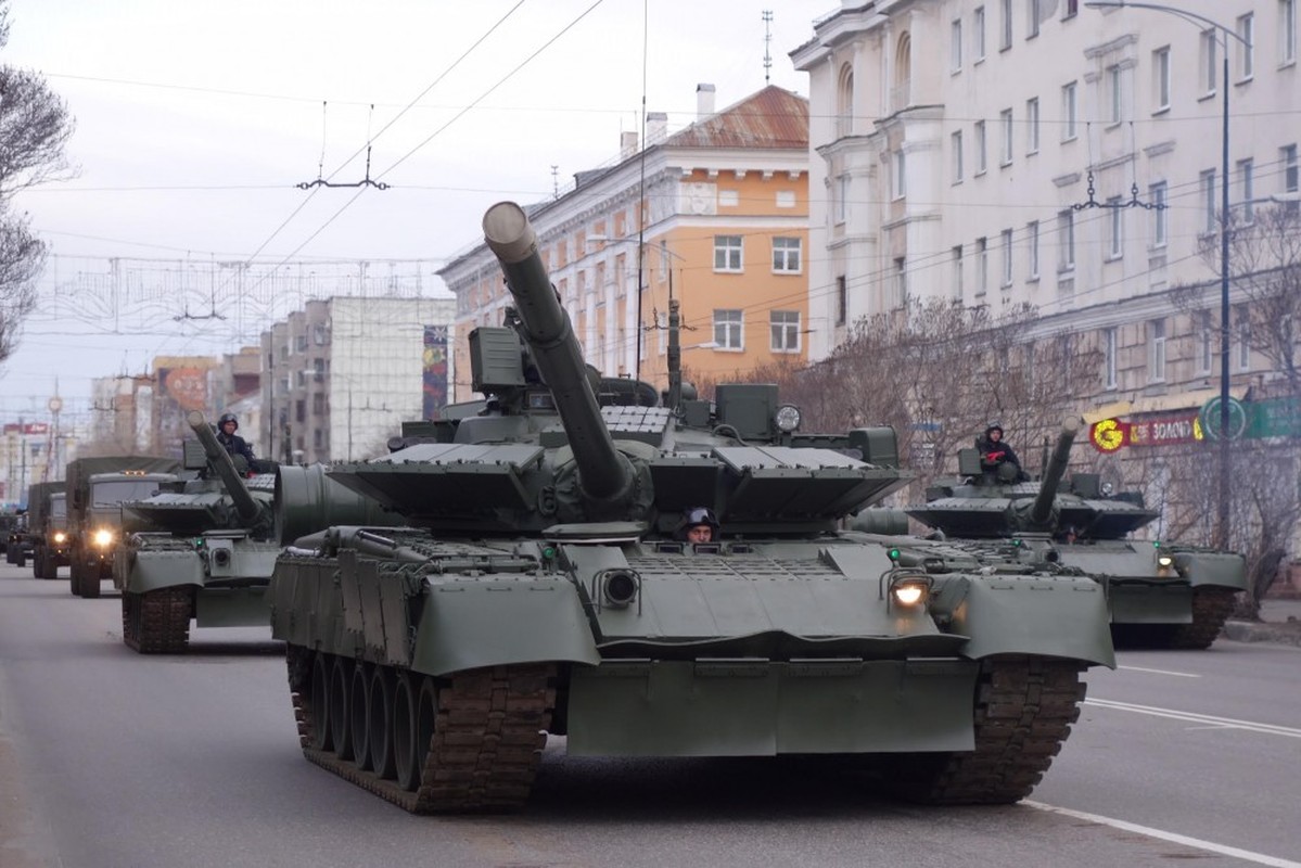 Loi the ap dao, xe tang T-80BVM Nga o at tien ve Kupyansk-Hinh-13