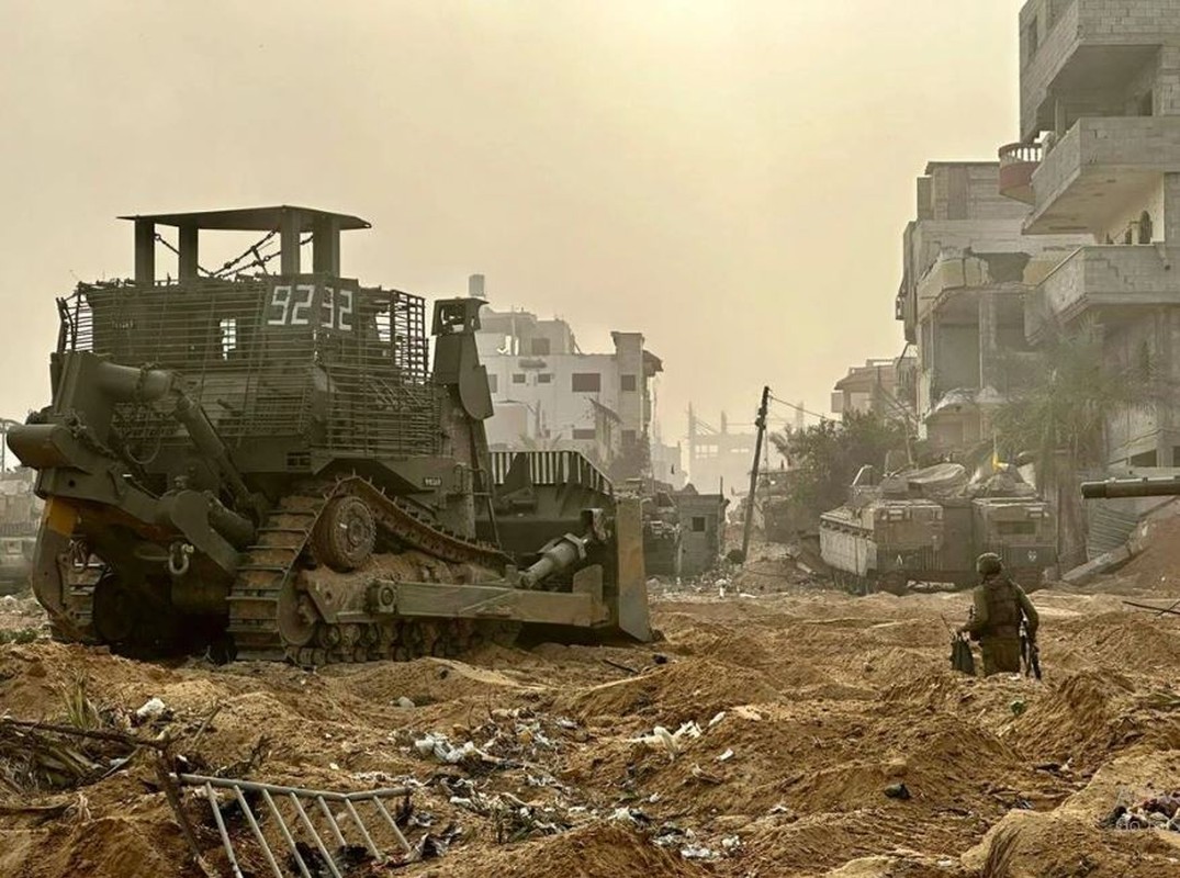 Hamas su dung chien thuat cu ly gan de danh xe tang Israel-Hinh-11