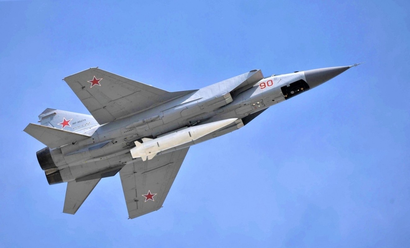Tai sao Ukraine lo so khi MiG-31K mang ten lua Kinzhal cat canh?