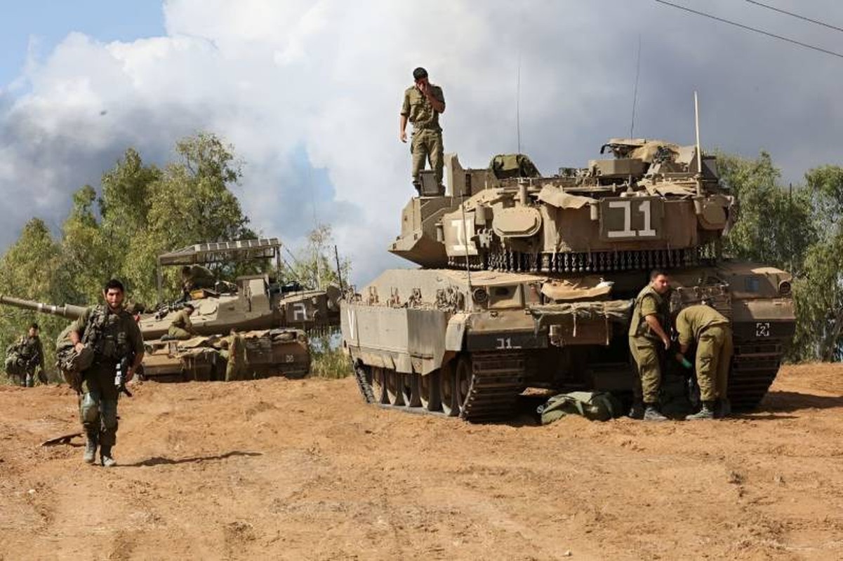 Biet kich Israel vay ham Dai Gaza; 80 xe tang Merkava bi ha-Hinh-15