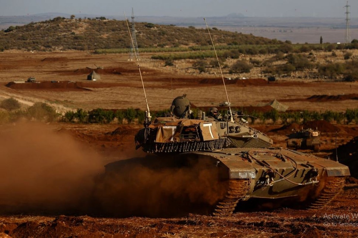 Biet kich Israel vay ham Dai Gaza; 80 xe tang Merkava bi ha-Hinh-18