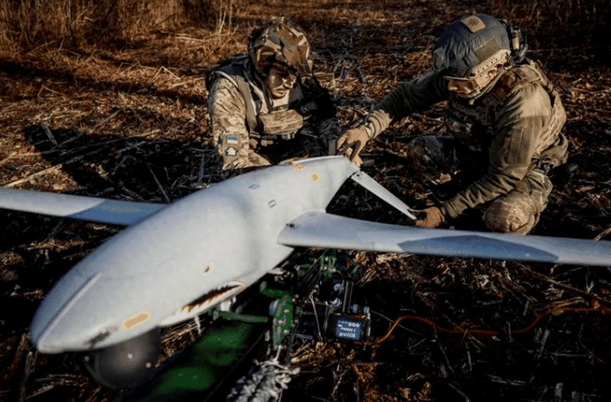 Vu khi phuong Tay bat luc, Ukraine chi con cach dung UAV-Hinh-12