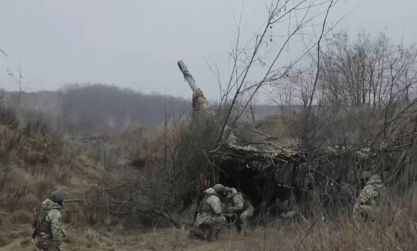 Quan Nga xiet vong vay, Avdiivka nguy kich, 8 lu doan Ukraine tang vien-Hinh-13