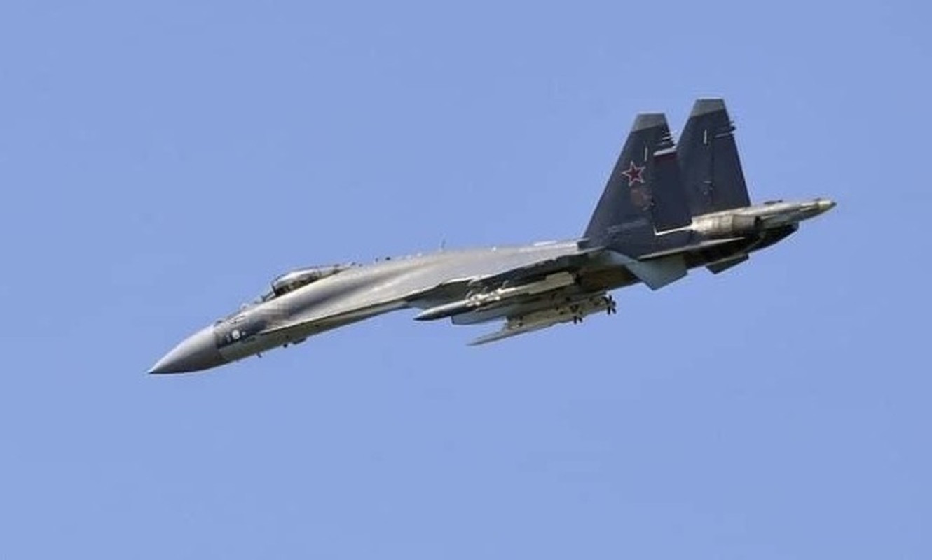 Phi cong Ukraine thua nhan so chien dau co Su-35 cua Nga-Hinh-18