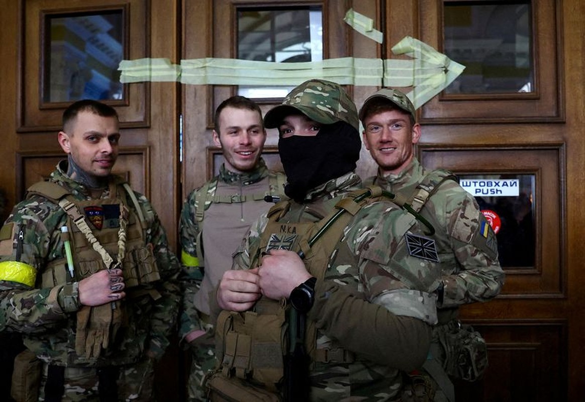View - 	Sau vụ tấn công lính đánh thuê Pháp ở Kharkov Pháp tăng viện trợ