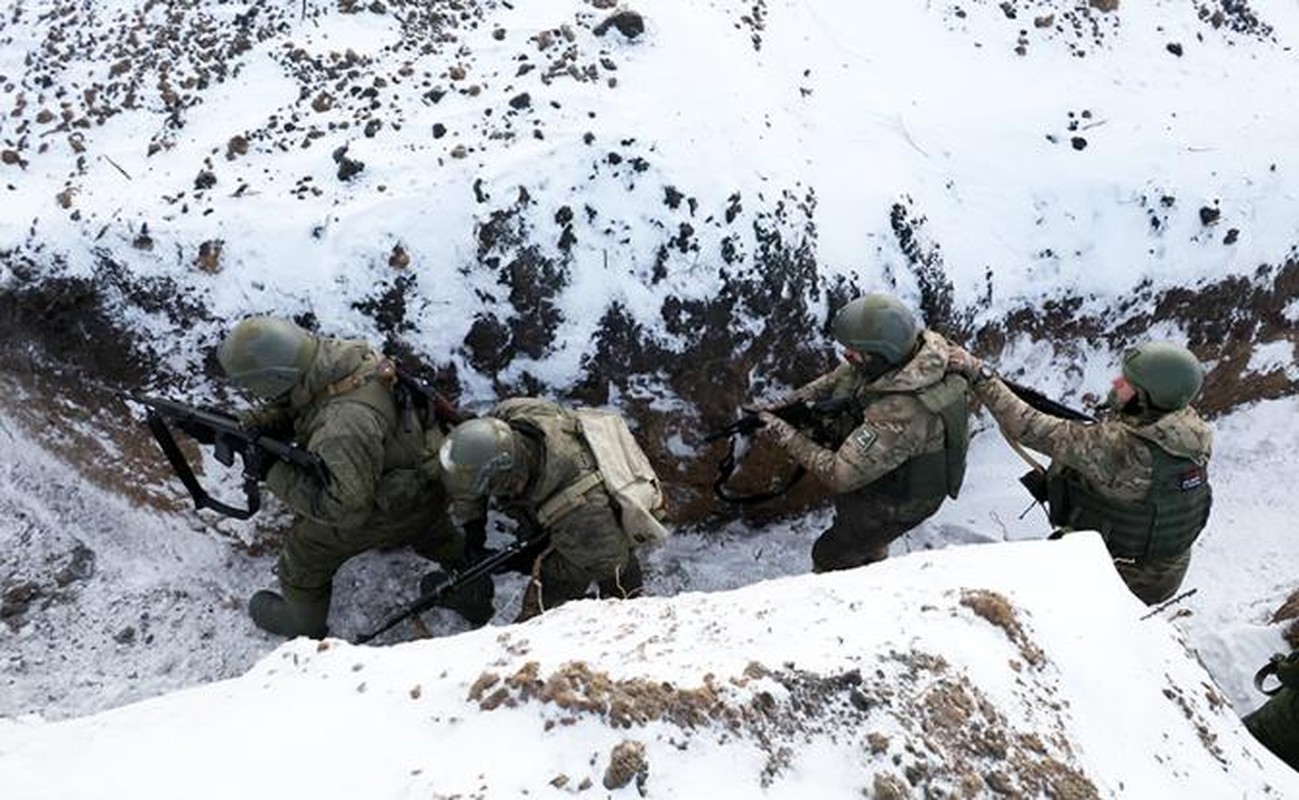 View - 	Ukraine có thể sẽ có trận tử chiến với quân Nga ở Avdiivka 