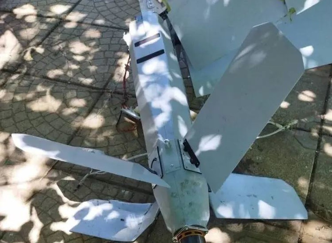 View - 	Ukraine sốc khi phát hiện thứ này trong UAV tự sát Lancet của Nga