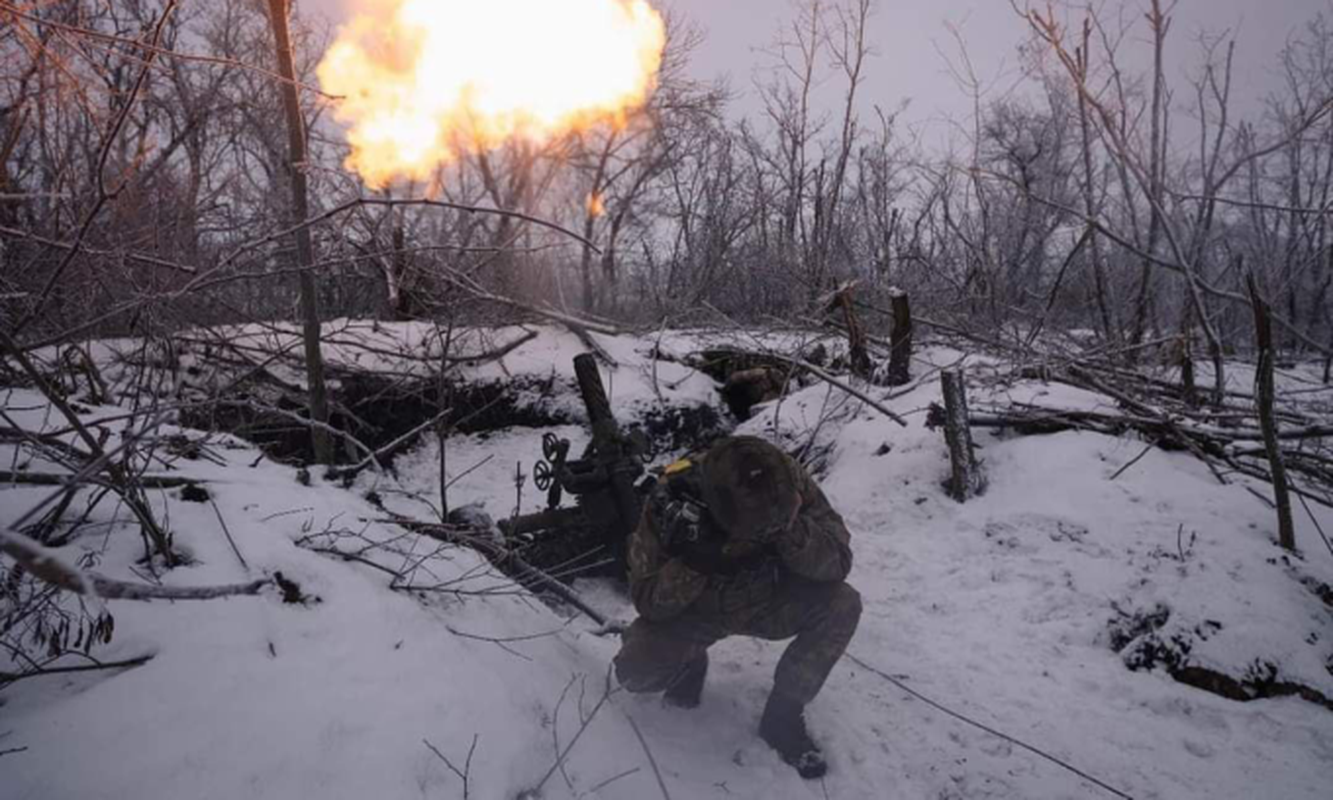 Ukraine rut voi khoi Avdiivka, quan Nga thu nhieu vu khi My-Hinh-6