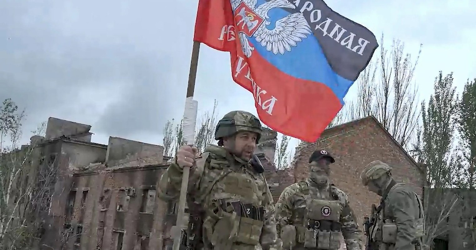Ukraine rut voi khoi Avdiivka, quan Nga thu nhieu vu khi My-Hinh-8
