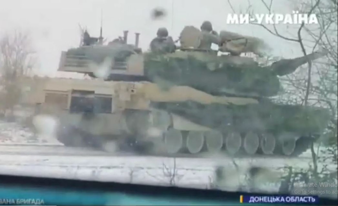 View - 	Xuất hiện vài giờ trên chiến trường, tăng M1A1 Abrams đã bị diệt