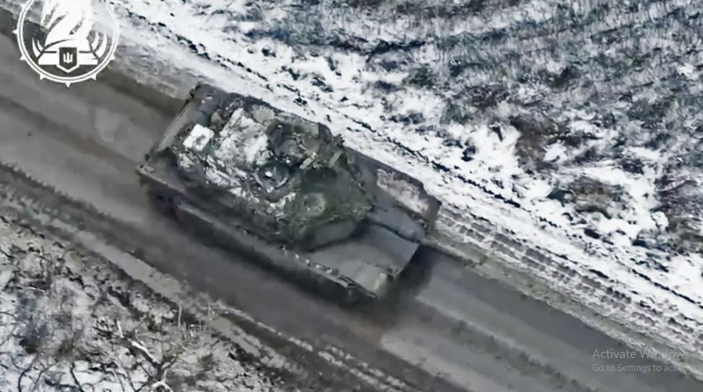 View - 	Xe tăng Abrams của Mỹ cũng “mỏng manh” trước UAV tự sát