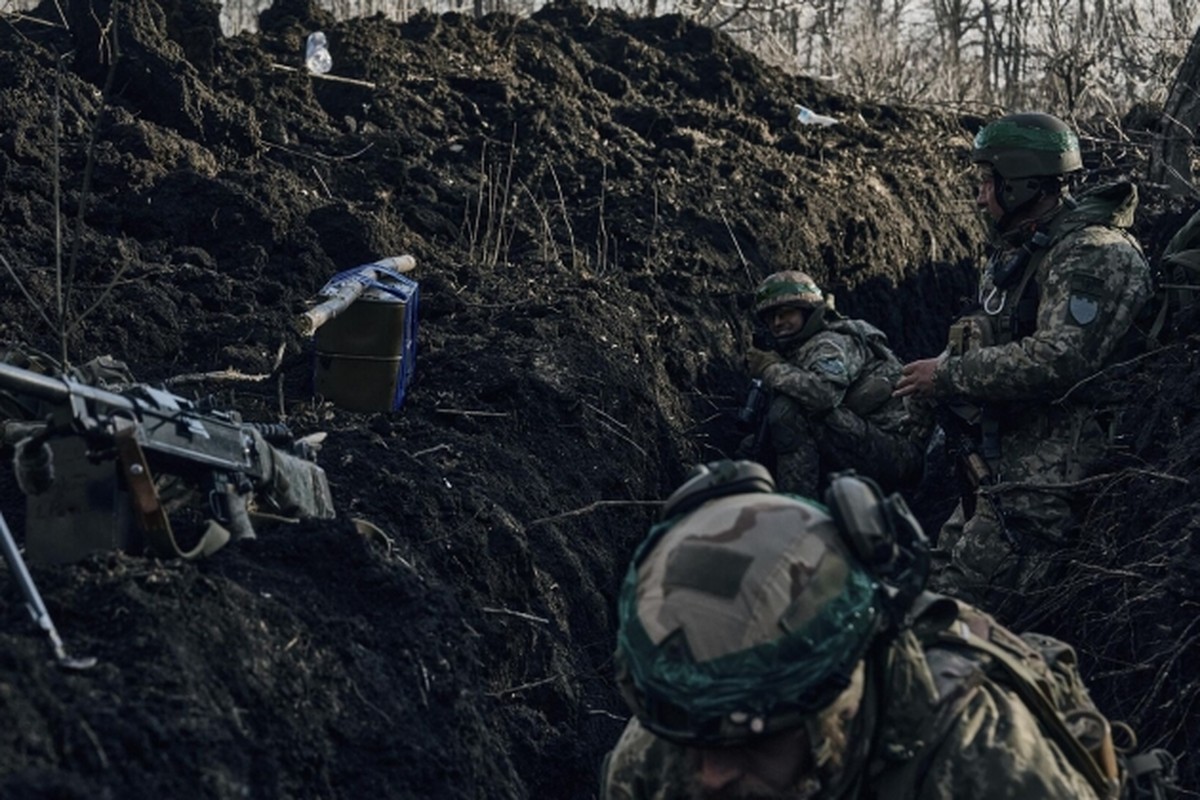 View - 	Quân Ukraine phản công vào Avdiivka bị quân Nga truy kích