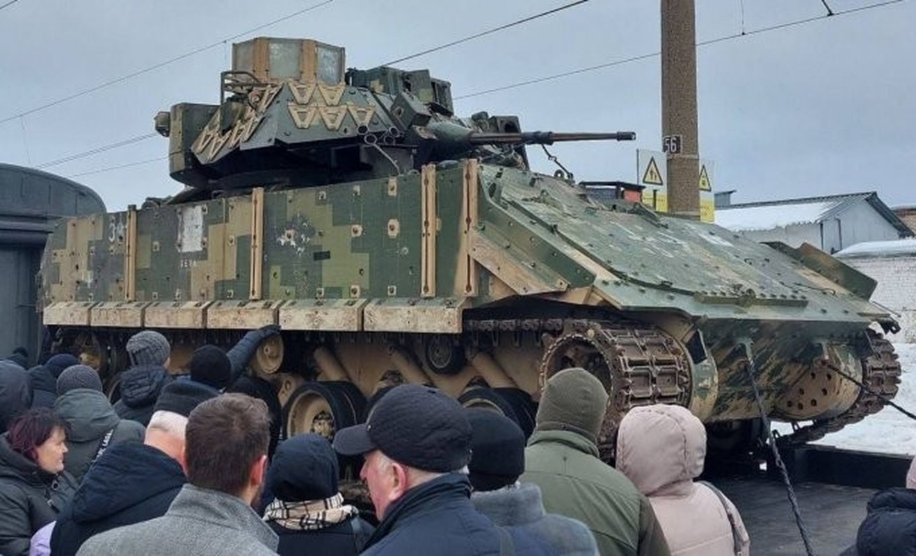 Truyen hinh Duc: Quan Nga “vo” duoc xe tang Leopard 2 hoan chinh-Hinh-12