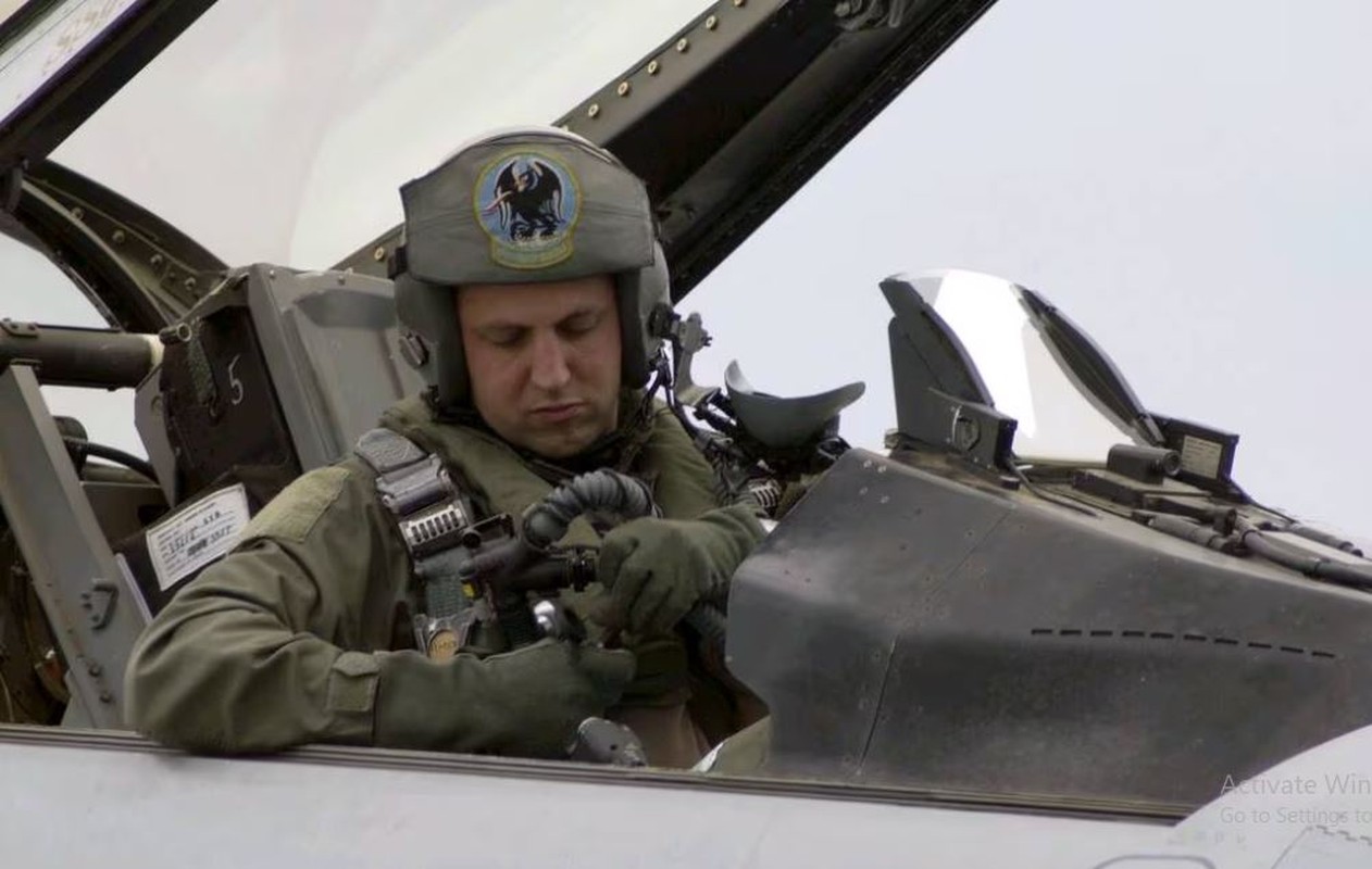 Ukraine coi F-16 nhu “thuoc than”, phuong Tay van “be tac vien tro“-Hinh-6