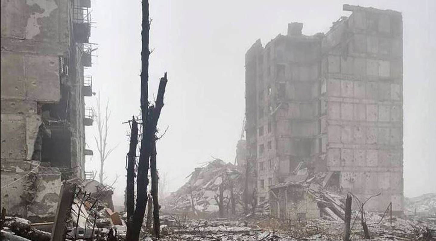 View - 	Trong ba tháng, Nga thả 3.500 quả bom xuống trận địa Ukraine 