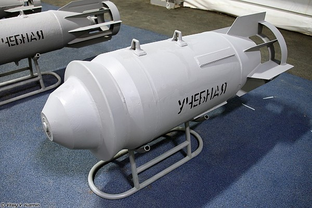 Trong ba thang, Nga tha 3.500 qua bom xuong tran dia Ukraine-Hinh-9