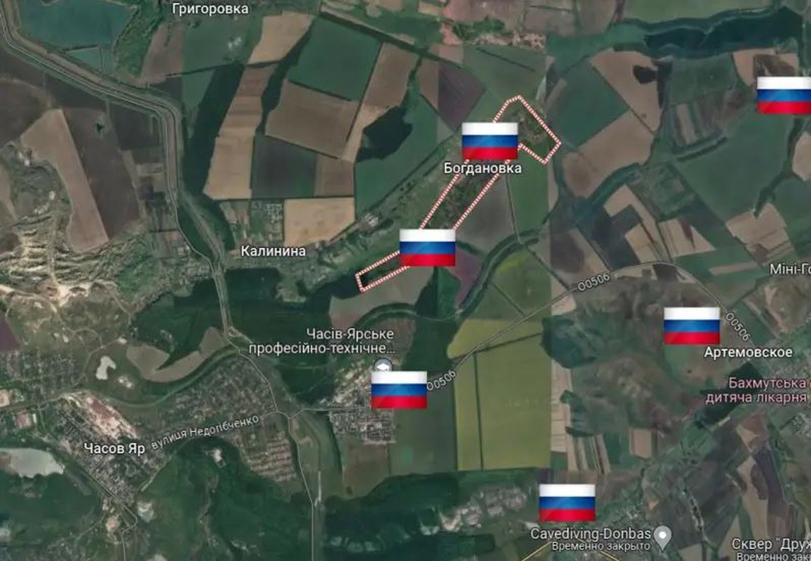 View - 	Quân Nga tiếp tục tiến về phía nam Chasov Yar theo hướng kênh đào
