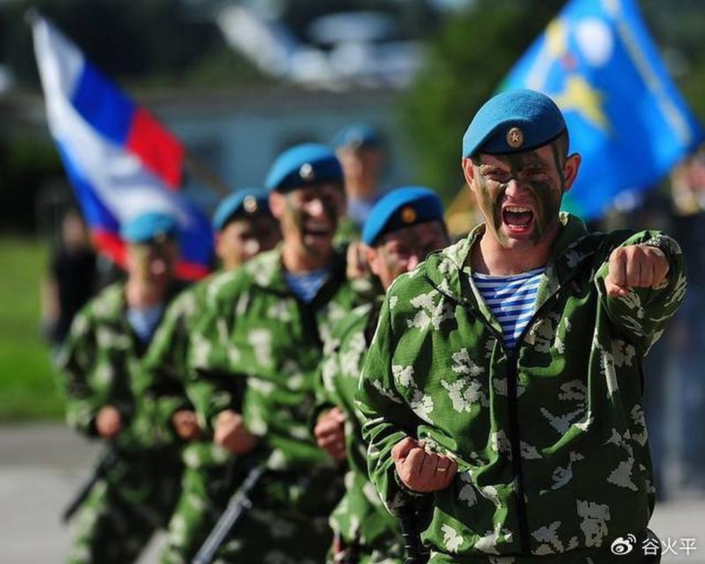 View - 	Sao lính dù tinh nhuệ của Nga mất hút trên chiến trường Ukraine