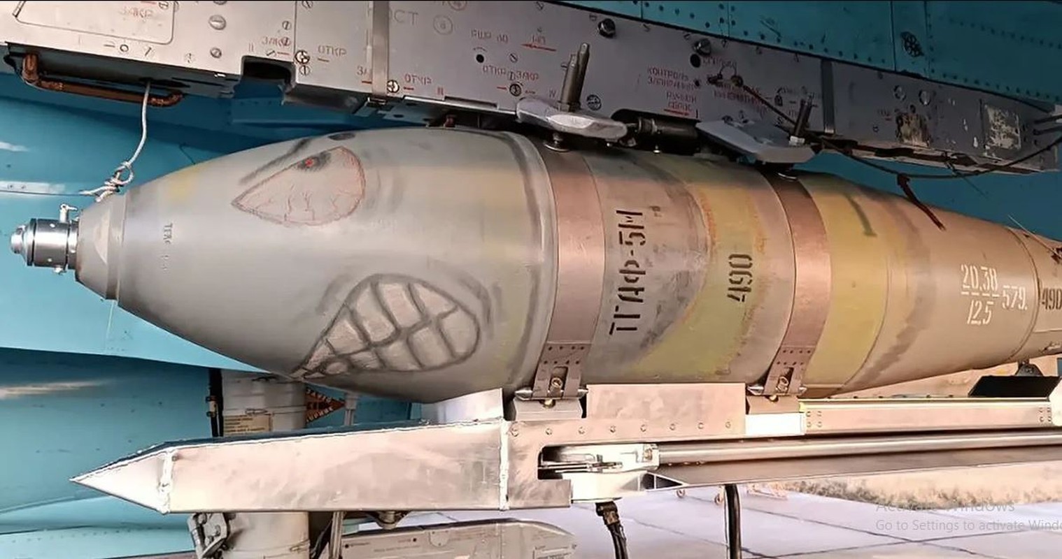 View - 	Mổ xẻ lợi thế bom dẫn đường Nga và Pháp ở chiến trường Ukraine
