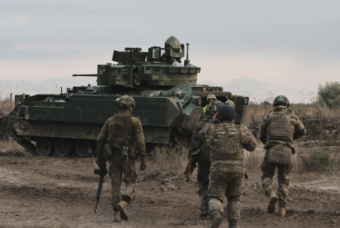 Mac ket trong vong vay, Lu doan tinh nhue Ukraine bi bom Nga truy sat-Hinh-17
