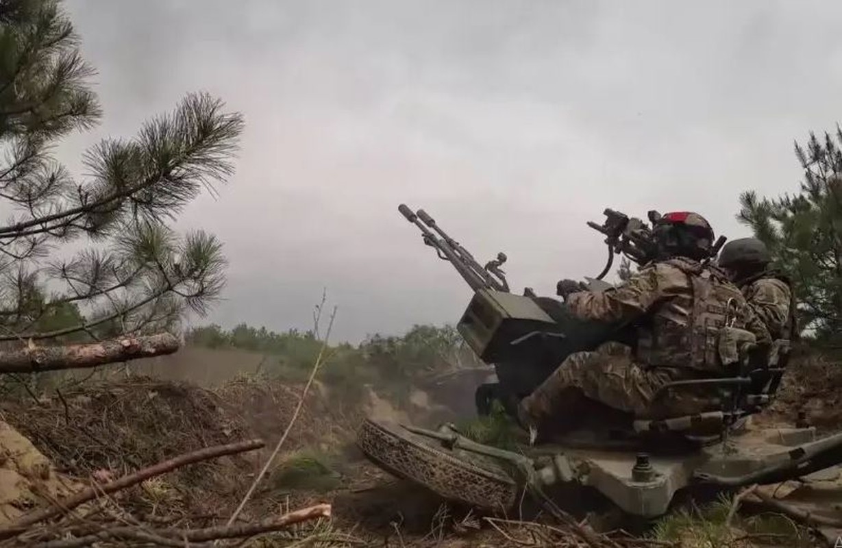 Su sup do he thong o phia tay Avdiivka khien Ukraine lam nguy-Hinh-18