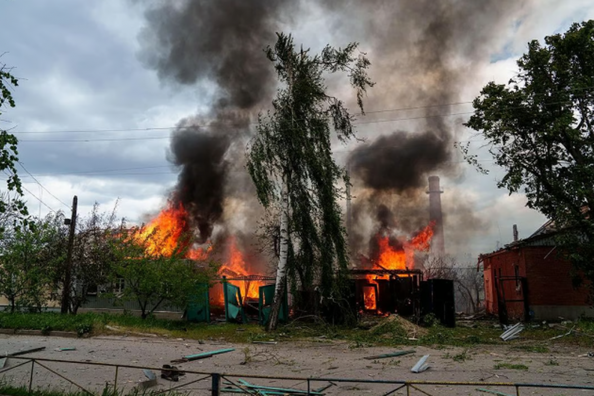 Quan Ukraine bat dau rut lui trong hoang loan khoi Kharkov-Hinh-17