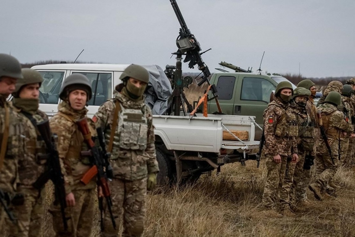 Mat tran Kharkov: Quan Ukraine bo chay khoi Volchansk, Nga tien vao thanh pho-Hinh-2