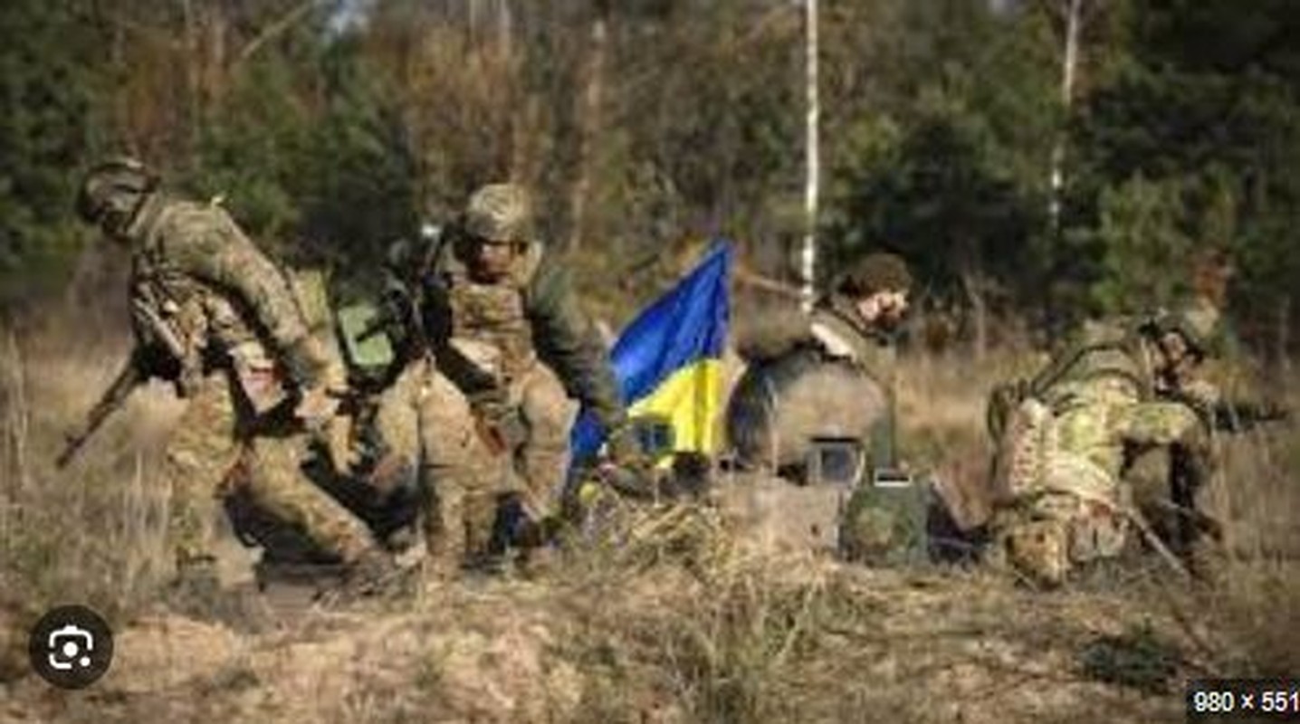 View - 	Lính Ukraine được huấn luyện bao thời gian để ra chiến trường