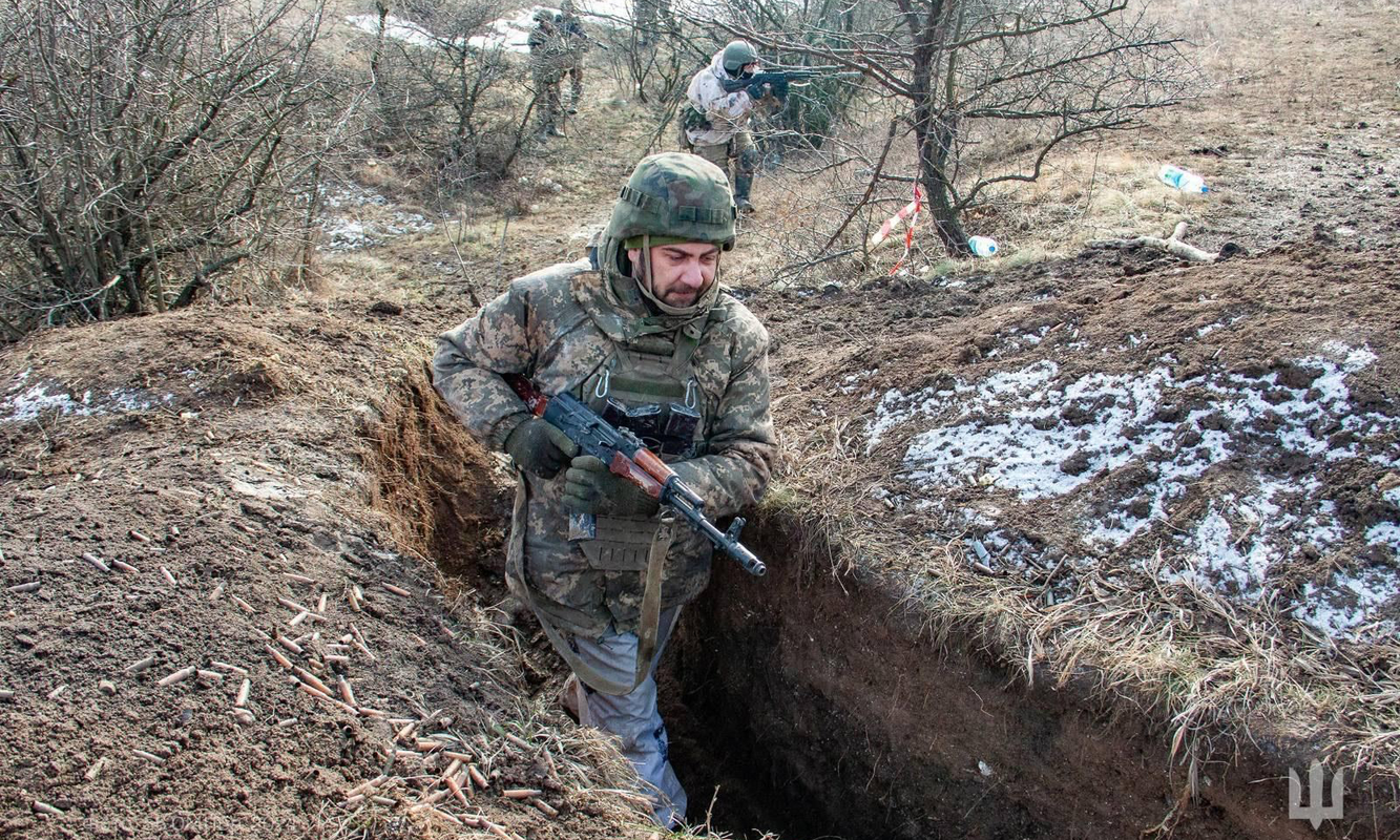 Chi huy Quan doi Ukraine do loi cho nhau khi de mat Ocheretine-Hinh-12