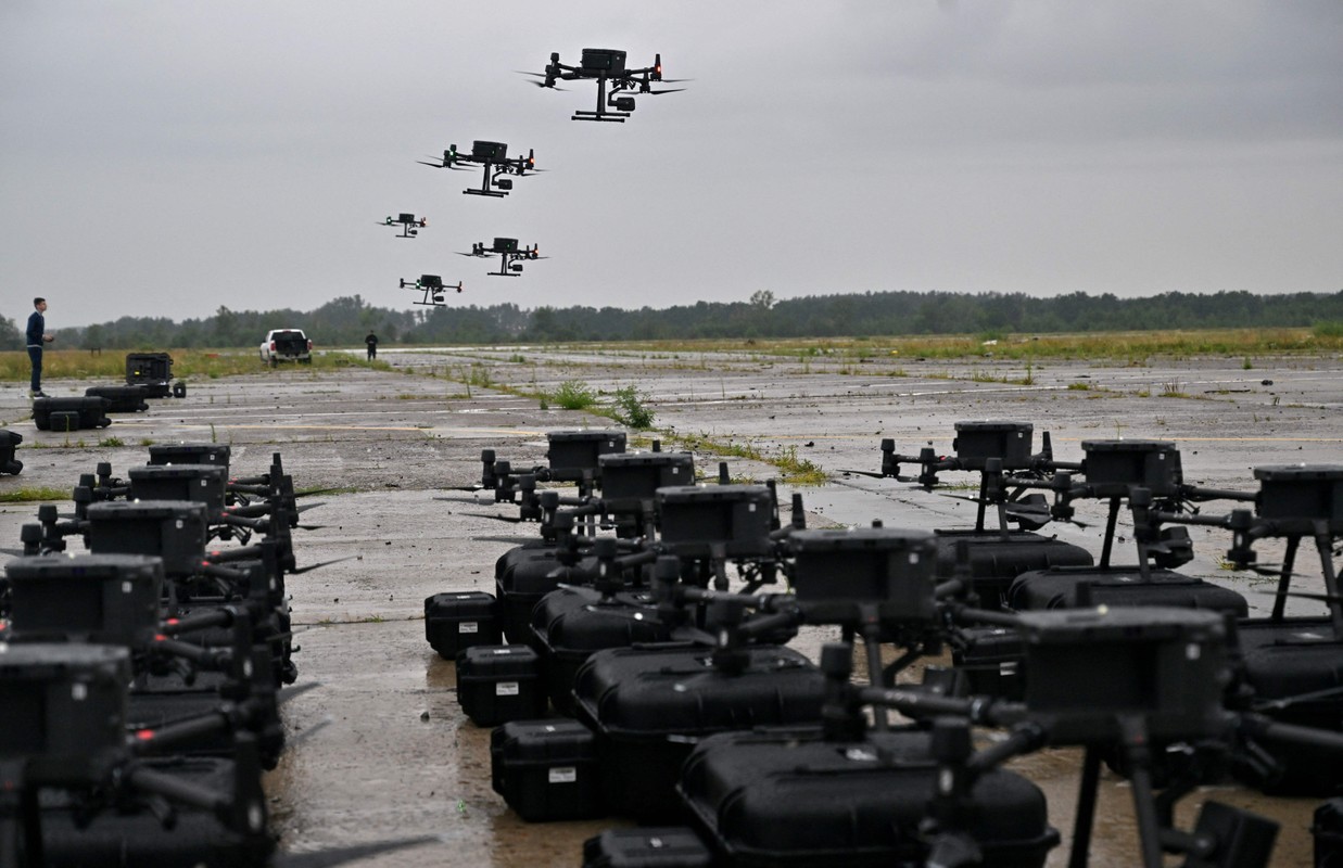 “Thoi hoang kim” cua UAV co nho mang vu khi se qua mau-Hinh-9