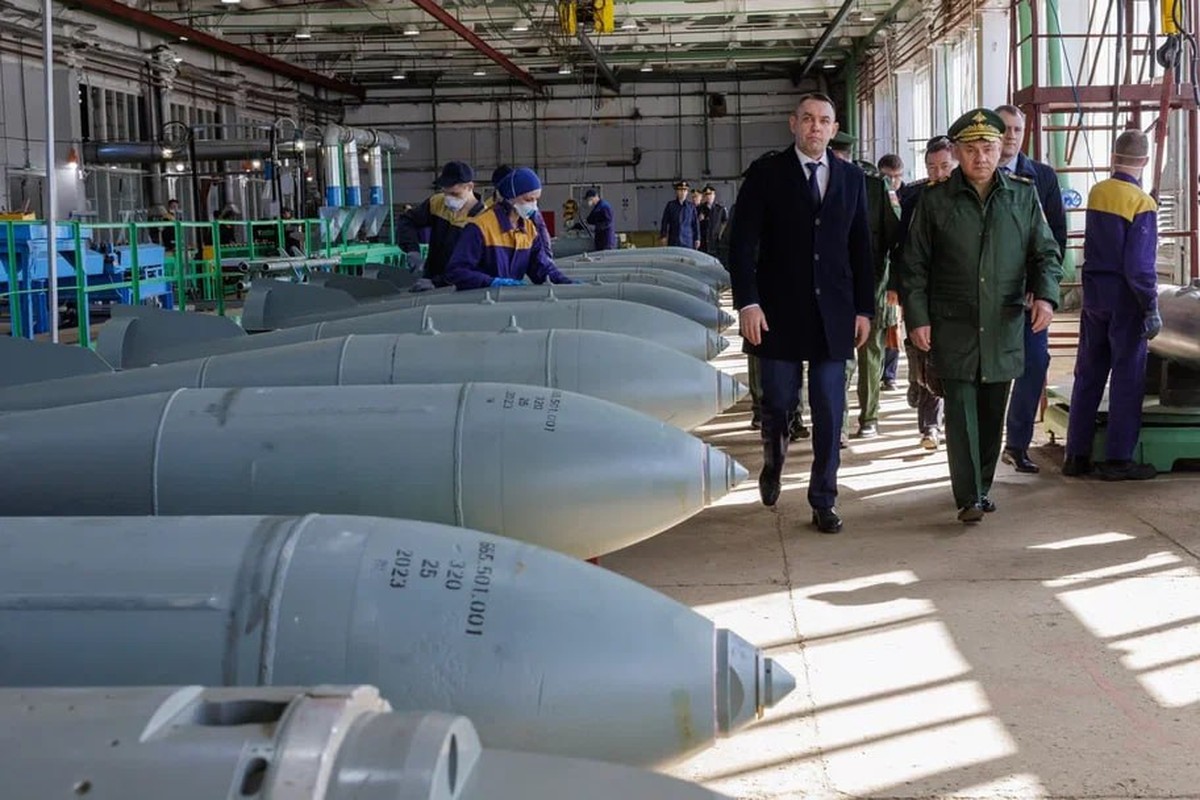 View - 	Chuyên gia phương Tây Ukraine khó đánh chặn bom lượn của Nga 