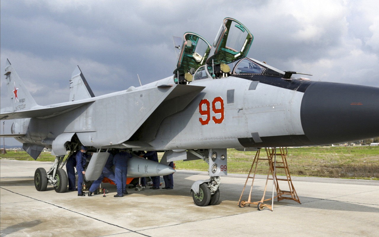 MiG-31, “quai thu tai sinh” thoi Chien tranh Lanh o chien truong Ukraine-Hinh-18