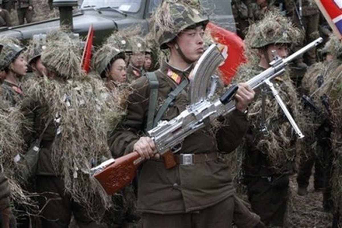 View - 	20.000 lính công binh Triều Tiên ra tiền tuyến có đảo thế trận
