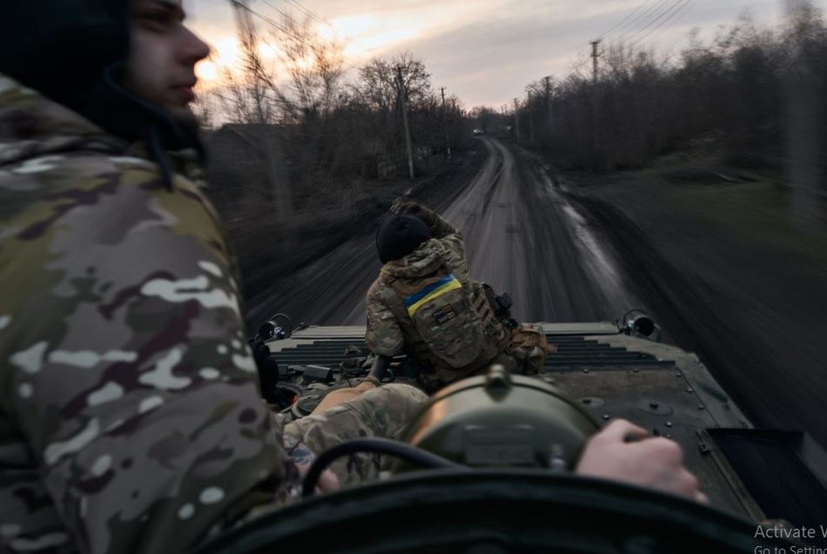 View - 	Chiến thuật tấn công mọi phía của Nga ở Donetsk